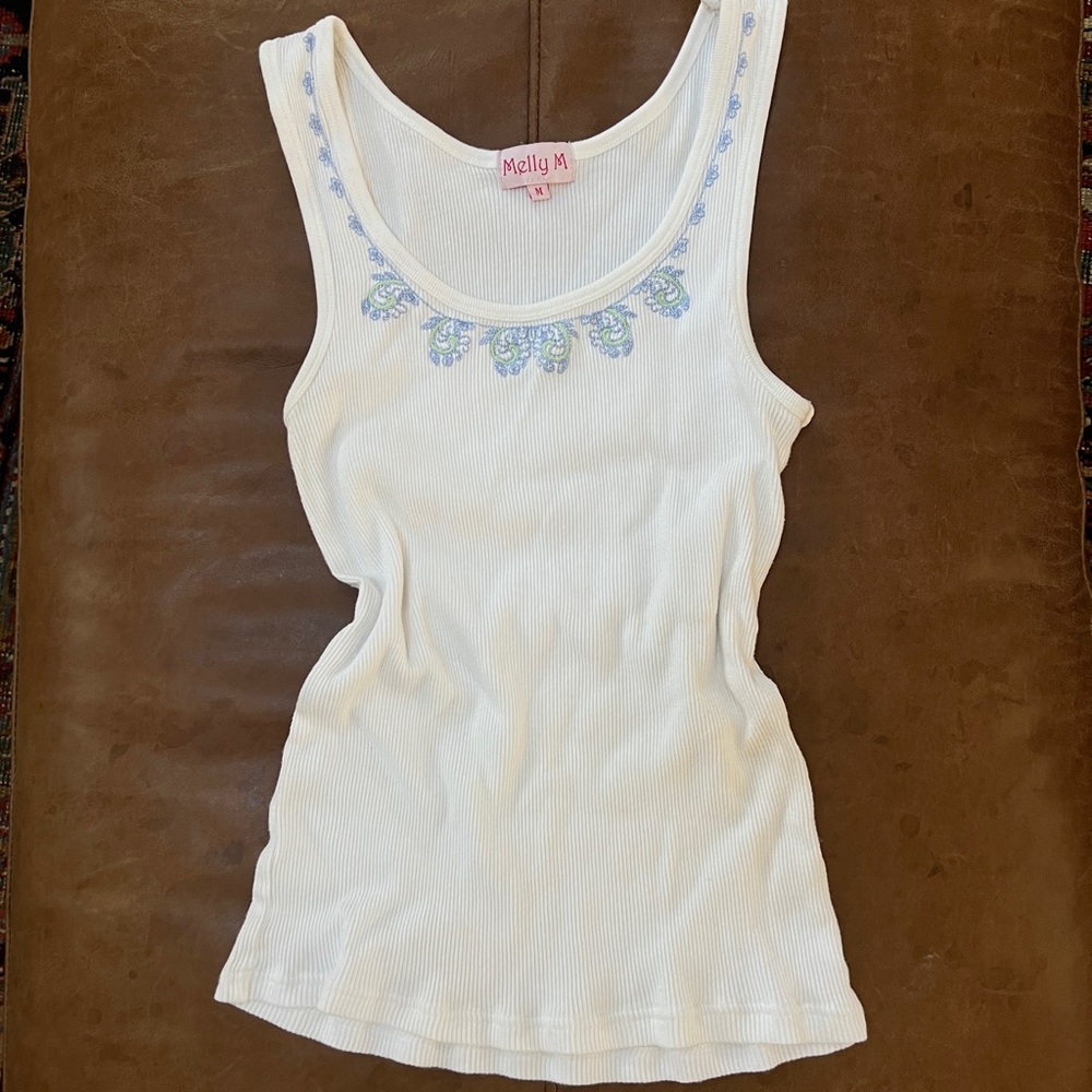 Vintage White Melly M tank top with blue embroidery